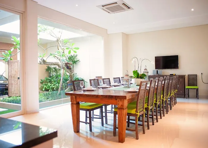 Tepi Segara House Villa *