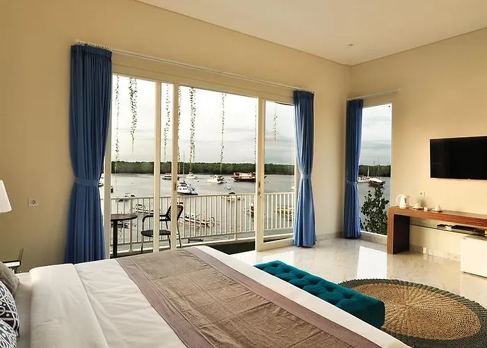 Villa Tepi Segara House *